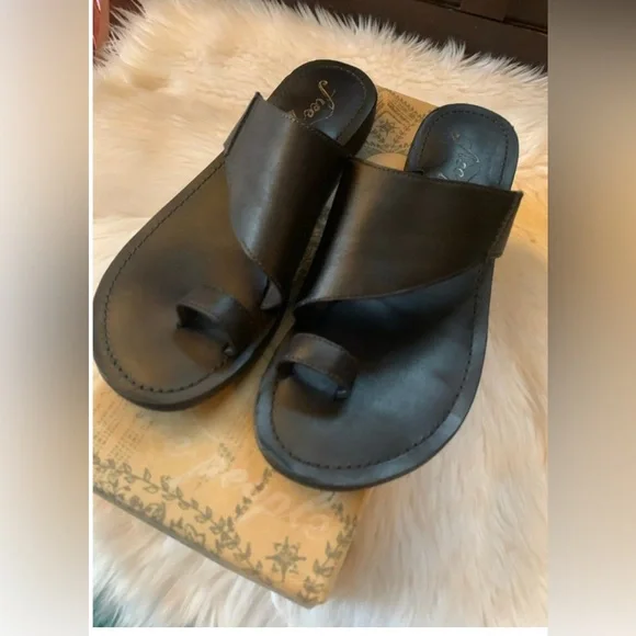 Free People San Antoni Slide Sandal, Toe Loop, Black Leather, Size 7, New In Box - Picture 4 of 11